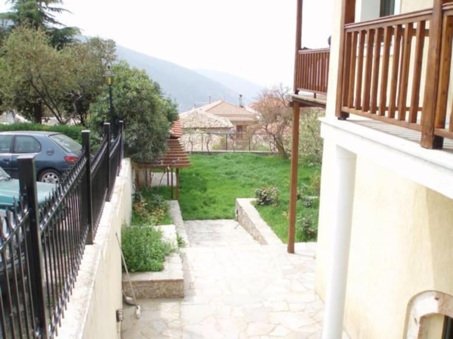 House In Delphi Villa Екстериор снимка